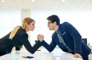 Comparación entre dos negocios competidores en República Dominicana