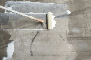 Aplicación de un sistema de impermeabilización en el techo de una vivienda en República Dominicana